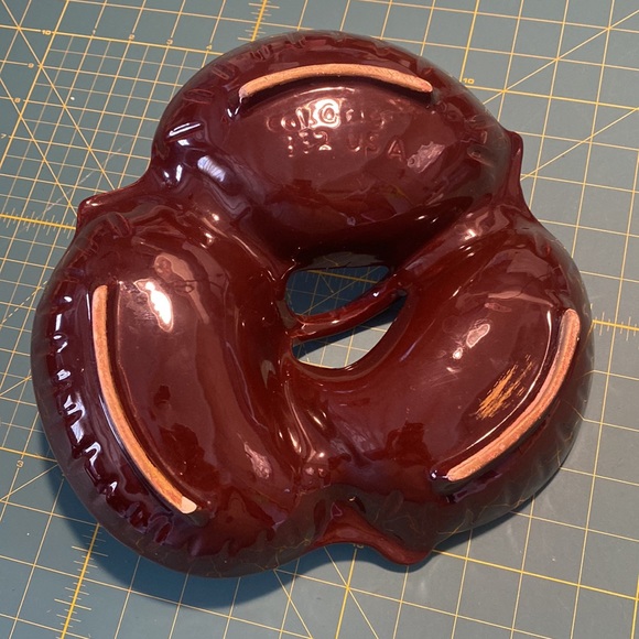 Cal Orig Three Compartment Dish. - Picture 4 of 6